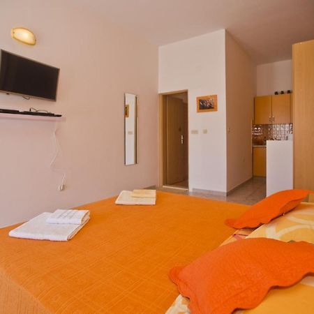 Apartments And Rooms Art Deco Pape Hvar Town Exterior foto
